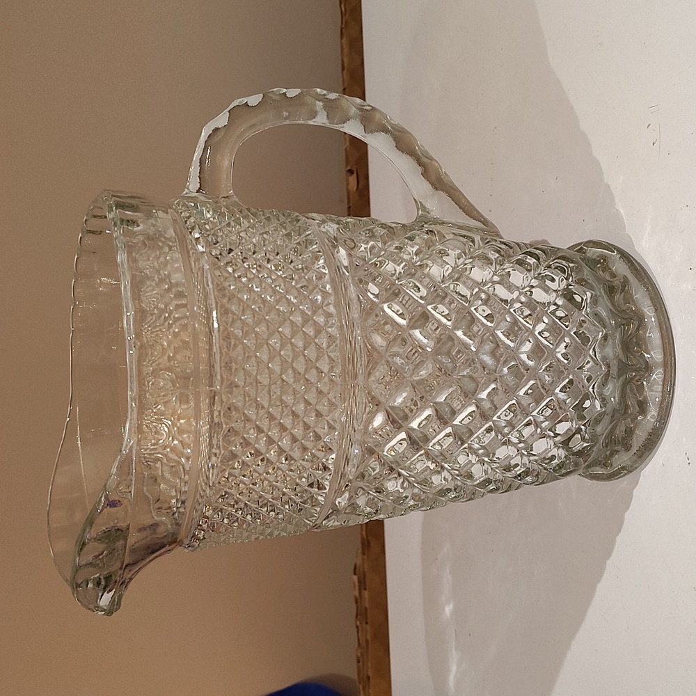 VTG Crystal Pitcher